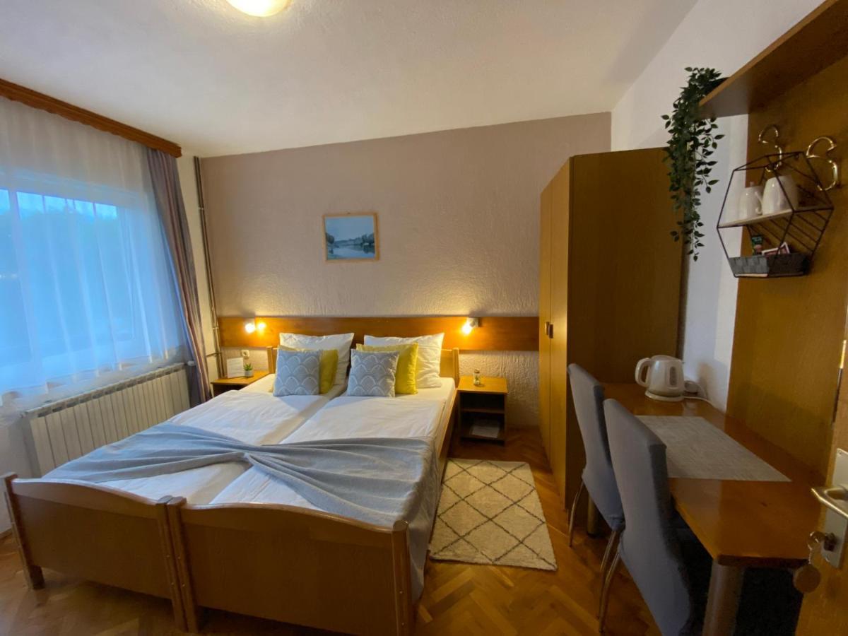 M&N Zafran Hotel Grabovac  Exterior photo